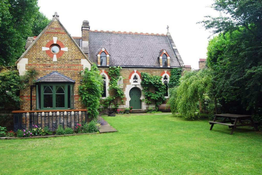 4 St Martins Almshouses London Exterior photo